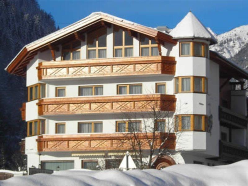 Hotel Troschana Flirsch Exteriér fotografie